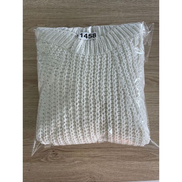 Express Chunky Knit Cable Sleeve Sweater Womens S White Cozy Winter Pullover - Picture 8 of 8